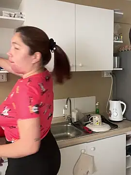 Snapshot of WhiteWomen chatting on October 2025 04:25:02 PM WhiteWomen online show from October 2025 04:25:02 PM