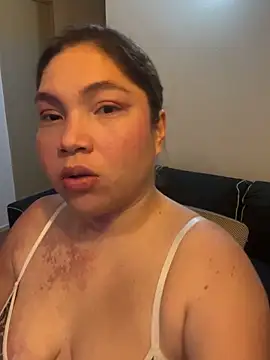 Snapshot of WhiteWomen chatting on November 2025 11:15:01 PM WhiteWomen online show from November 2025 11:15:01 PM