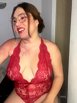 Snapshot of WhiteWomen chatting on November 2025 10:43:01 PM WhiteWomen online show from November 2025 10:43:01 PM