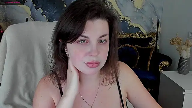 Snapshot of MirandaWong chatting on December 2024 08:38:02 PM MirandaWong online show from December 2024 08:38:02 PM