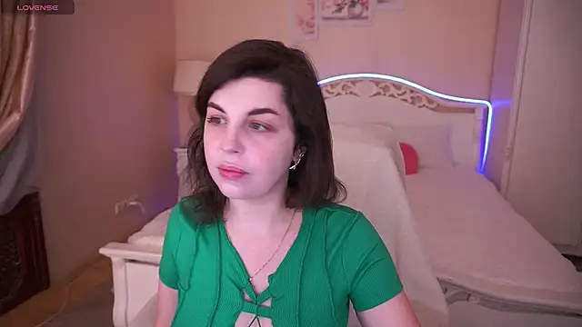 Snapshot of MirandaWong chatting on January 2025 05:40:02 AM MirandaWong online show from January 2025 05:40:02 AM