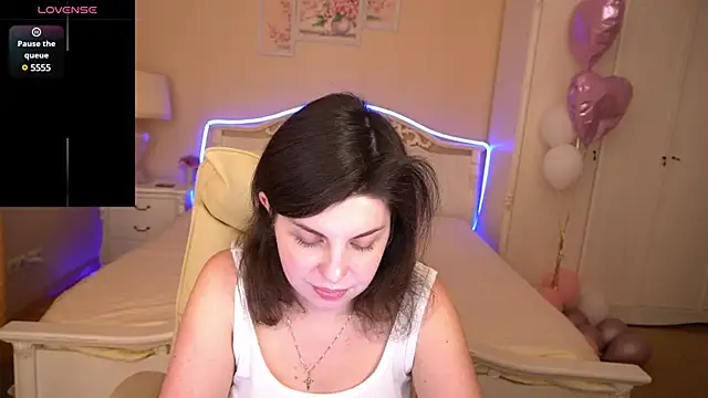 Snapshot of MirandaWong chatting on March 2025 10:06:02 AM MirandaWong online show from March 2025 10:06:02 AM