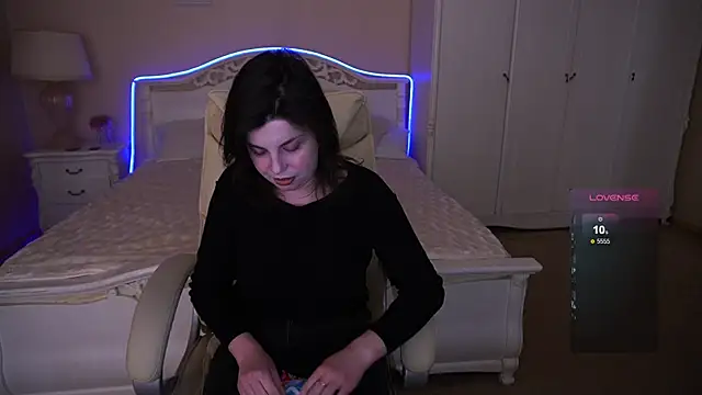 Snapshot of MirandaWong chatting on March 2025 07:02:02 PM MirandaWong online show from March 2025 07:02:02 PM