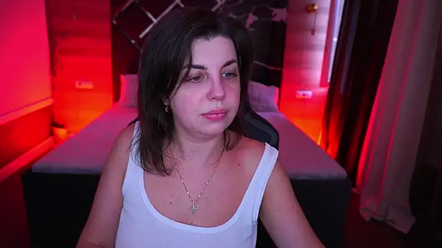 Snapshot of MirandaWong chatting on September 2025 05:00:01 AM MirandaWong online show from September 2025 05:00:01 AM