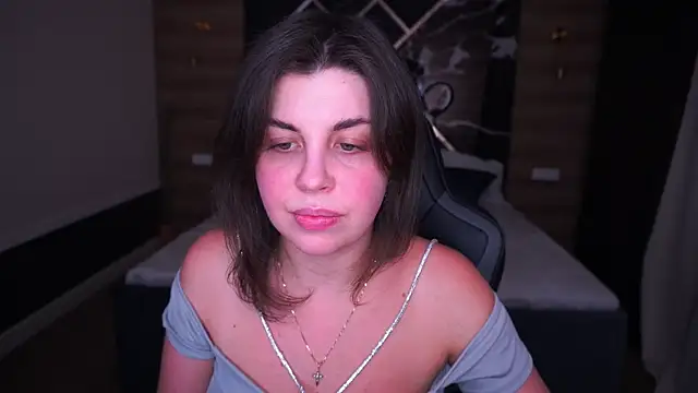 Snapshot of MirandaWong chatting on September 2025 07:41:02 PM MirandaWong online show from September 2025 07:41:02 PM