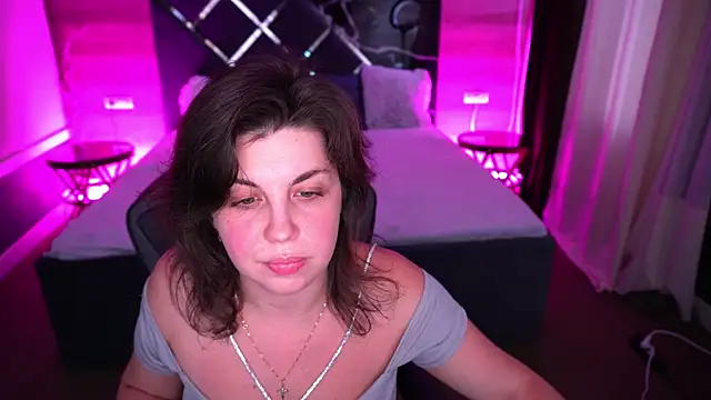 Snapshot of MirandaWong chatting on October 2025 05:51:02 AM MirandaWong online show from October 2025 05:51:02 AM