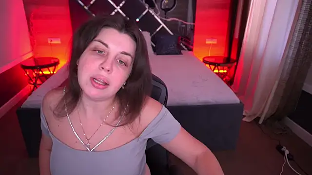 Snapshot of MirandaWong chatting on October 2025 05:52:01 AM MirandaWong online show from October 2025 05:52:01 AM