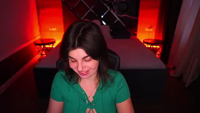 Snapshot of MirandaWong chatting on November 2025 06:46:01 AM MirandaWong online show from November 2025 06:46:01 AM