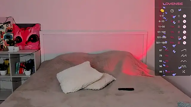 LittleKiitten online show from September 2025 11:34:02 AM