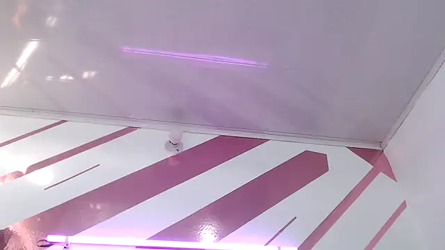 Snapshot of Kitten_Hot_ chatting on February 2026 10:15:01 PM Kitten Hot online show from February 2026 10:15:01 PM