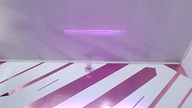 Snapshot of Kitten_Hot_ chatting on February 2026 02:29:02 PM Kitten Hot online show from February 2026 02:29:02 PM