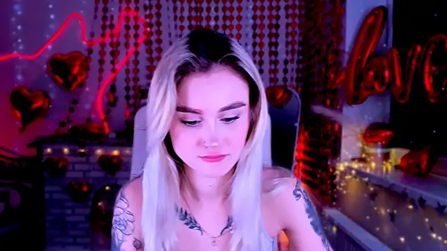  Ravenaa online show from February 2025 01:17:02 PM