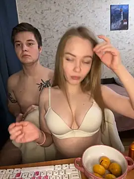 Family-Mm1 online show from December 2024 09:48:01 PM