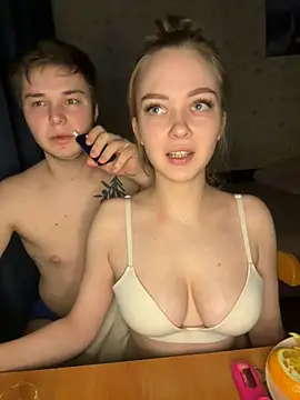 Family-Mm1 online show from December 2024 11:45:02 PM