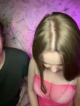 Family-Mm1 online show from February 2026 09:46:01 PM