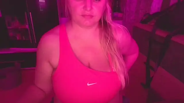 Meliss Official9 online show from September 2025 06:32:02 PM