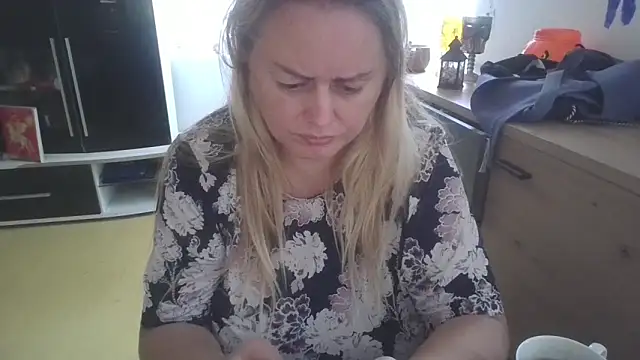 Meliss Official9 online show from September 2025 07:02:02 AM