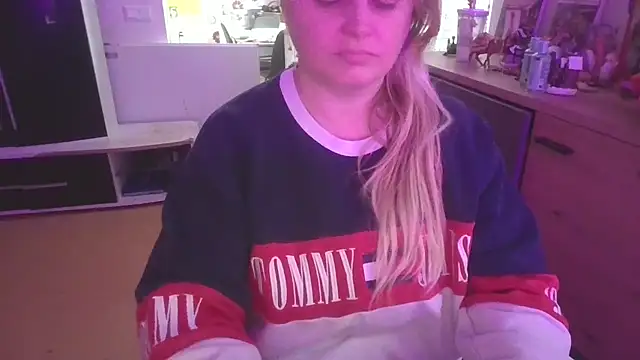 Meliss Official9 online show from December 2025 09:17:01 AM