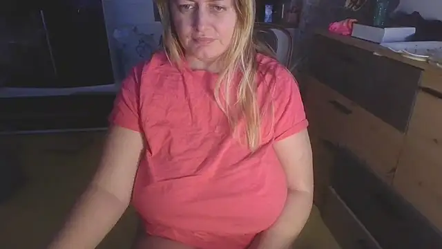 Snapshot of Meliss_Official9 chatting on February 2026 10:38:02 PM Meliss Official9 online show from February 2026 10:38:02 PM