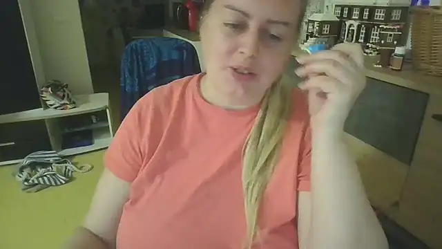 Snapshot of Meliss_Official9 chatting on May 2026 07:52:01 PM Meliss Official9 online show from May 2026 07:52:01 PM