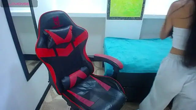 Catalehia Milk online show from February 2025 08:33:02 PM