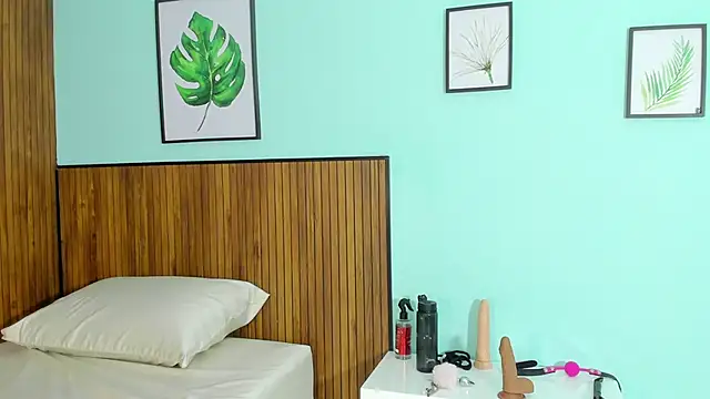 curvy rousi online show from March 2025 02:40:01 PM