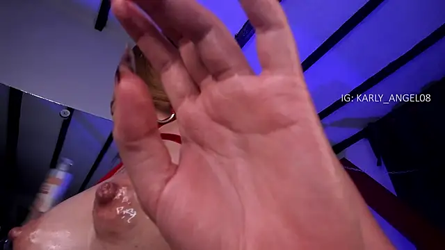 Snapshot of karly_angeel chatting on February 2026 12:25:02 AM karly angeel online show from February 2026 12:25:02 AM