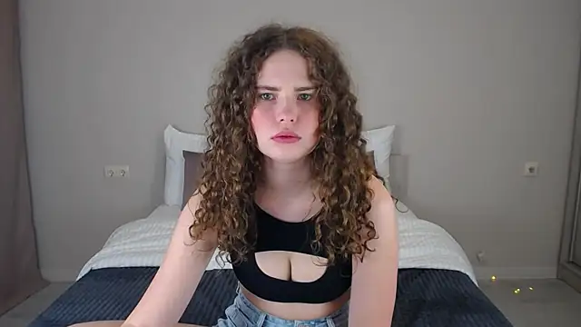 AlenaDast online show from March 2025 07:02:01 PM