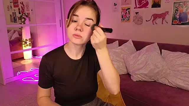 LindaRobertz online show from March 2025 06:05:01 AM