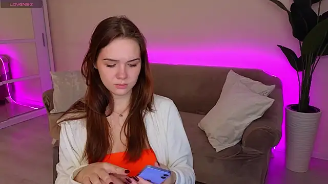 LindaRobertz online show from November 2025 10:04:02 PM