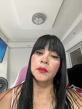 Snapshot of Hot_beauty__ chatting on June 2026 08:42:01 PM Hot beauty online show from June 2026 08:42:01 PM