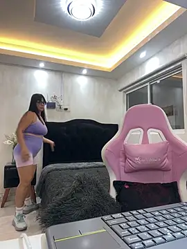 Snapshot of Hot_beauty__ chatting on June 2026 12:59:01 AM Hot beauty online show from June 2026 12:59:01 AM