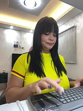 Snapshot of Hot_beauty__ chatting on July 2026 11:00:01 PM Hot beauty online show from July 2026 11:00:01 PM