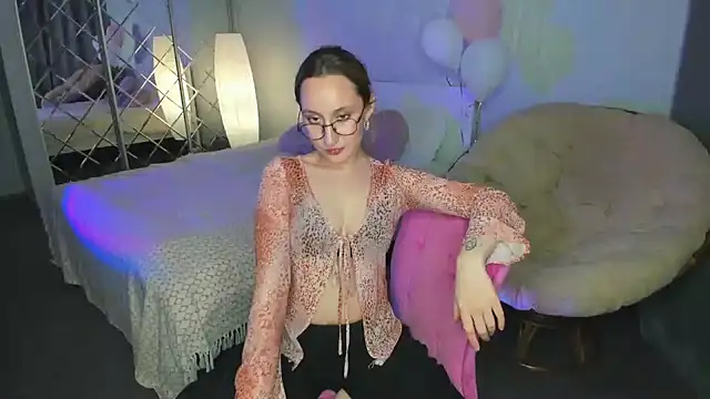 MelodyOfLovee online show from February 2025 02:11:02 PM