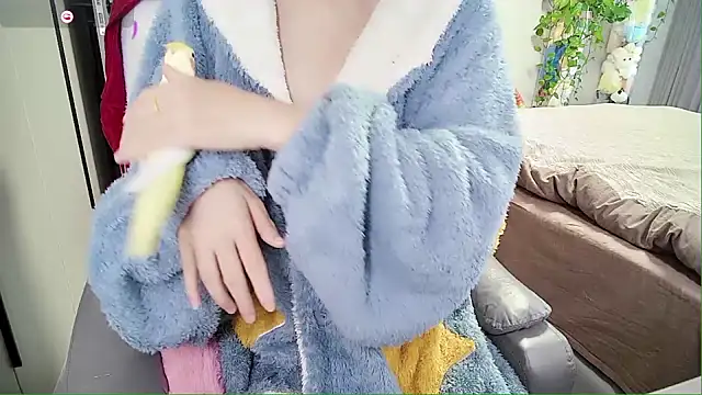 Xiaoyu-G online show from October 2025 12:58:01 AM