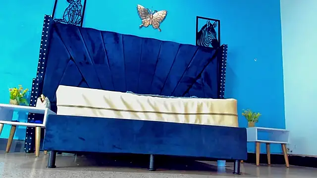 MAISE HILL1 online show from December 2024 01:08:02 PM