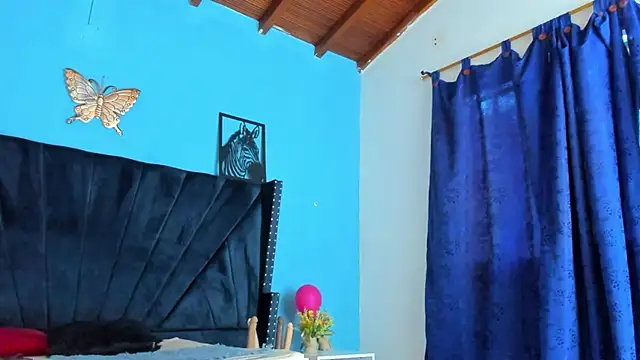 MAISE HILL1 online show from January 2025 01:35:02 PM