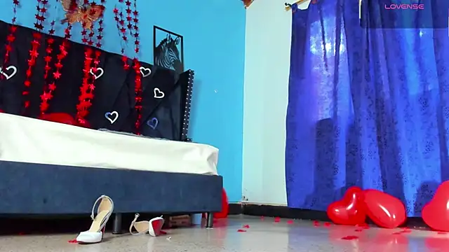 MAISE HILL1 online show from February 2025 06:19:01 PM