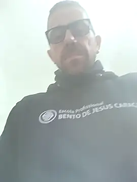 jonyfree1978 online show from December 2024 11:00:01 PM