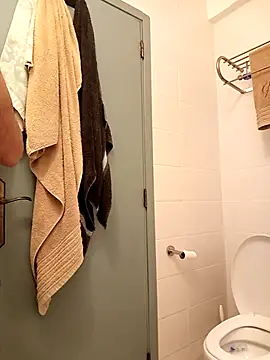 jonyfree1978 online show from October 2025 06:30:01 AM