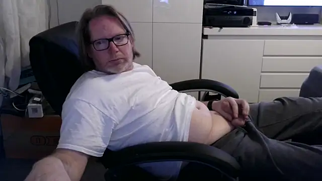 Snapshot of VSteph chatting on April 2026 10:01:02 PM VSteph online show from April 2026 10:01:02 PM