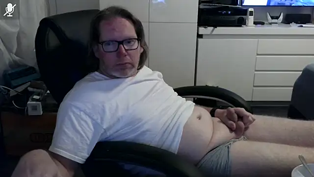 Snapshot of VSteph chatting on May 2026 12:16:02 AM VSteph online show from May 2026 12:16:02 AM