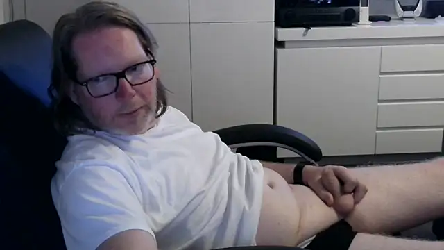 Snapshot of VSteph chatting on July 2026 10:25:01 PM VSteph online show from July 2026 10:25:01 PM