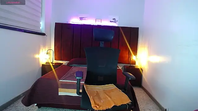 Snapshot of Zuzana21 chatting on February 2025 12:47:02 PM Zuzana21 online show from February 2025 12:47:02 PM