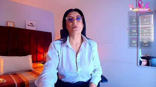 Snapshot of Zuzana21 chatting on September 2025 12:51:01 PM Zuzana21 online show from September 2025 12:51:01 PM