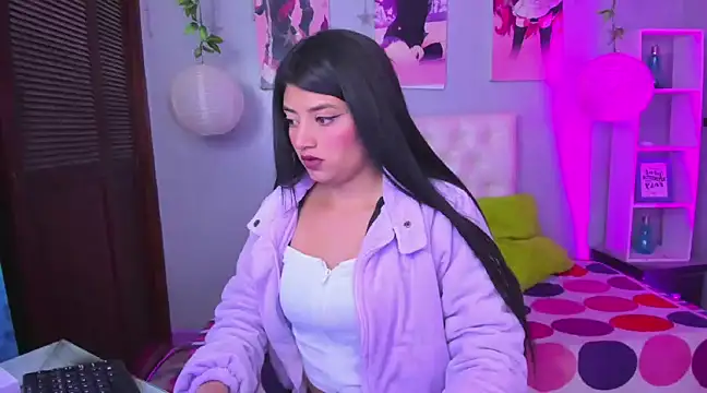 Lia Keen online show from January 2025 12:32:02 PM