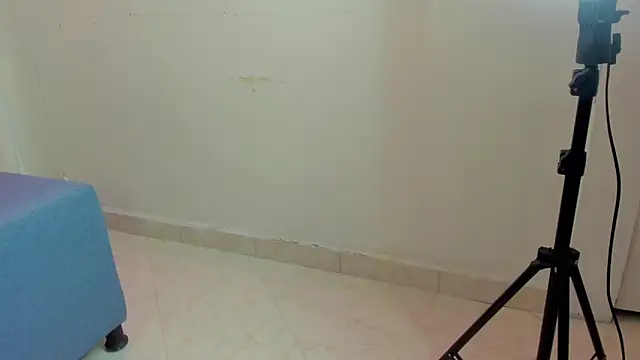 Snapshot of Itsme_Daniela chatting on December 2024 03:30:01 PM Itsme Daniela online show from December 2024 03:30:01 PM