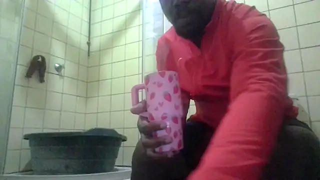 Snapshot of Polygamist chatting on April 2026 04:59:02 AM Polygamist online show from April 2026 04:59:02 AM