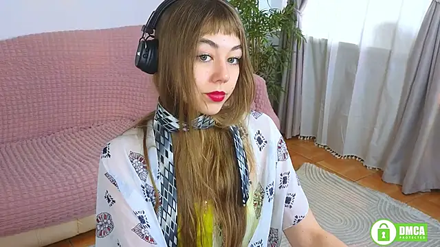 Hello Vivienne online show from September 2025 09:54:01 AM