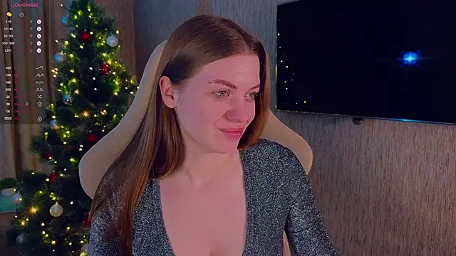 Lovella Lips online show from December 2024 04:37:01 PM